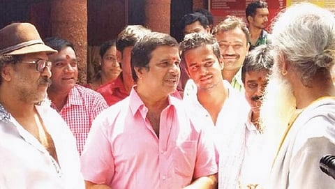 ಸಿನೆಮಾದ ಮುಹೂರ್ತ ಕಾರ್ಯಕ್ರಮದಲ್ಲಿ ಎಸ್ ನಾರಾಯಣ್ ಮತ್ತು ರವಿಚಂದ್ರನ್