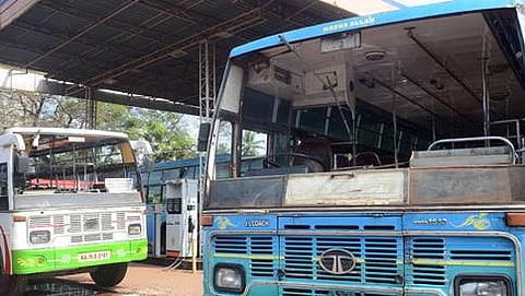 ದಕ್ಷಿಣ ಕನ್ನಡ ಬಂದ್ ಹಿನ್ನೆಲೆಯಲ್ಲಿ ಬಸ್ ಗಳ ಮೇಲೆ ಕಲ್ಲು ತೂರಾಟ