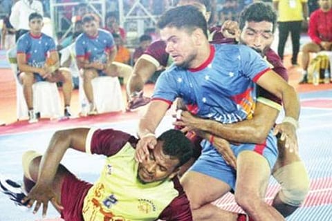 ಉತ್ತರಾಖಂಡ ಆಟಗಾರರನ್ನು ಕಟ್ಟಿಹಾಕುವ ಯತ್ನದಲ್ಲಿ ಕರ್ನಾಟಕದ ಆಟಗಾರರು