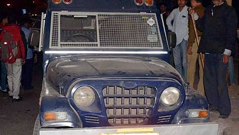 ದೆಹಲಿ ಪೊಲೀಸರು ಪತ್ತೆ ಹಚ್ಚಿದ ಹಣ ಸಾಗಿಸುತ್ತಿದ್ದ ವಾಹನ