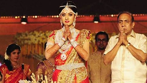 ಪುತ್ರಿ ಆರತಿ ಪಿಳ್ಳೈಯೊಂದಿಗೆ ಉದ್ಯಮಿ ರವಿಪಿಳ್ಳೈ