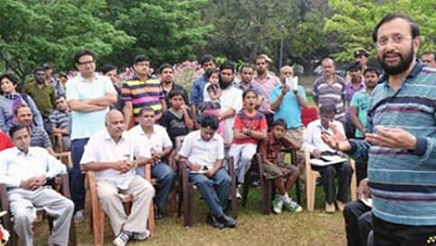 ಕಬ್ಬನ್ ಪಾರ್ಕ್‍ನಲ್ಲಿ ಸಚಿವ ಜಾವ್ಡೇಕರ್ ಜಾಗಿಂಗ್