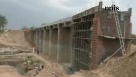 ಜನರಿಂದಲೇ ನಿರ್ಮಾಣವಾದ ಮೇಲ್ಸೇತುವೆ