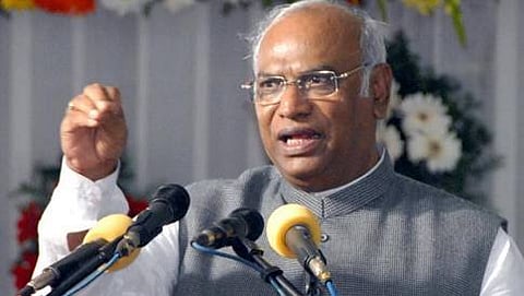 ರತಿಪಕ್ಷ ನಾಯಕ ಮಲ್ಲಿಕಾರ್ಜುನ ಖರ್ಗೆ (ಸಂಗ್ರಹ ಚಿತ್ರ)