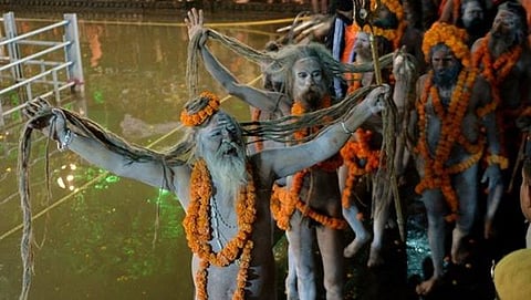 ಮಹಾರಾಷ್ಟ್ರದ ನಾಸಿಕ್ ಮತ್ತು ತ್ರಯಂಬಕೇಶ್ವರದಲ್ಲಿ ನಡೆಯುವ ನಾಸಿಕ್ ಕುಂಭಮೇಳ ಹಿನ್ನೆಲೆಯಲ್ಲಿ ಲಕ್ಷಾಂತರ ಭಕ್ತರು, ಸಾಧು-ಸಂತರು ನದಿಯಲ್ಲಿ ಪುಣ್ಯಸ್ನಾನ ಮಾಡಿದ್ದಾರೆ.