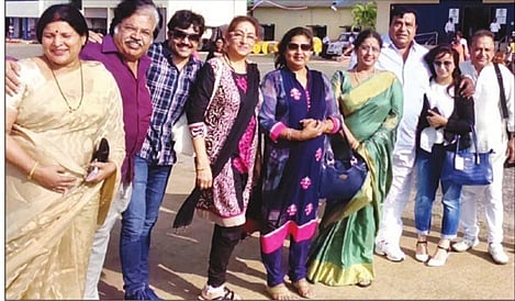 ಹುಬ್ಬಳ್ಳಿಗೆ ಆಗಮಿಸಿರುವ ಕನ್ನಡ ಚಿತ್ರ ತಾರೆಯರು