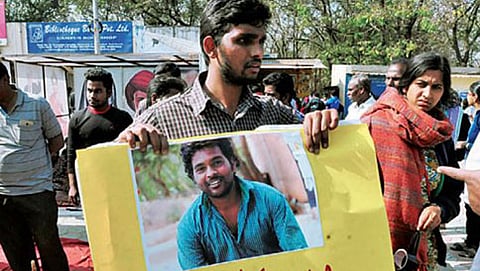 ಹೈದರಾಬಾದ್ ವಿವಿ ಆವರಣದಲ್ಲಿ ವಿದ್ಯಾರ್ಥಿಗಳಿಂದ ಪ್ರತಿಭಟನೆ (ಸಂಗ್ರಹ ಚಿತ್ರ)
