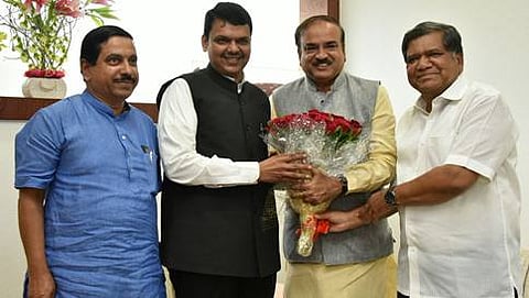 ದೇವೇಂದ್ರ ಫಡ್ನವಿಸ್ ಜೊತೆ ಬಿಜೆಪಿ ನಾಯಕರು