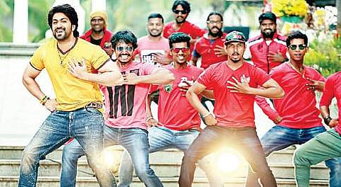 'ಸಂತು ಸ್ಟ್ರೈಟ್ ಫಾರ್ವರ್ಡ್' ಸಿನೆಮಾದ ಸ್ಟಿಲ್