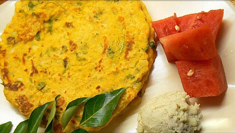 ಕಲ್ಲಂಗಡಿ ಹಣ್ಣಿನ ತಿರುಳಿನ ದೋಸೆ