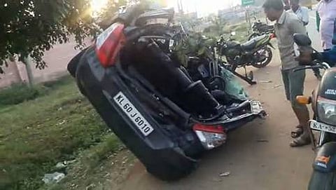 ಅಪಘಾತಕ್ಕೀಡಾದ ಕಾರು