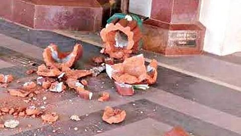 ಭಗ್ನಗೊಂಡಿರುವ ಸೇಂಟ್ ಆಂಟನಿ ಮೂರ್ತಿ