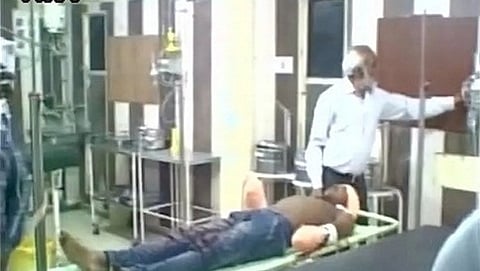 ಮಗು ಮೇಲೆ ಅತ್ಯಾಚಾರ ಮಾಡಿದವನ ಎರಡೂ ಕೈಕತ್ತರಿಸಿದ ತಂದೆ!