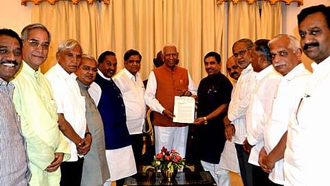 ಎಸಿಬಿ ವಿರುದ್ಧ ರಾಜ್ಯಪಾಲ ವಜುಭಾಯಿ ವಾಲಾ ಅವರಿಗೆ ದೂರು ನೀಡಿದ ಬಿಜೆಪಿ ಮುಖಂಡರು