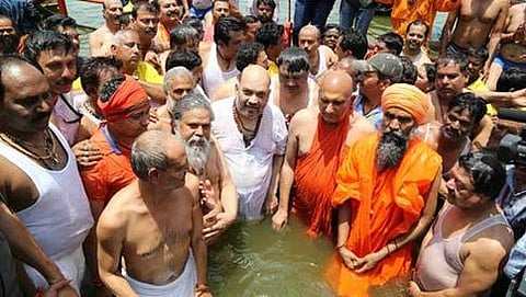 ದಲಿತ ಸಾಧುಗಳೊಂದಿಗೆ ಅಮಿತ್ ಶಾ