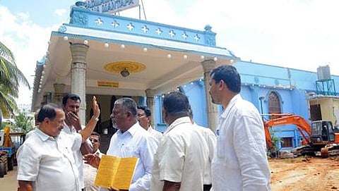ಪದ್ಮಾವತಿ ಕಲ್ಯಾಣ ಮಂಟಪದ ಬಳಿ ದೌಡಾಯಿಸಿರುವ ಛತ್ರದ ಬಾಡಿಗೆದಾರರು