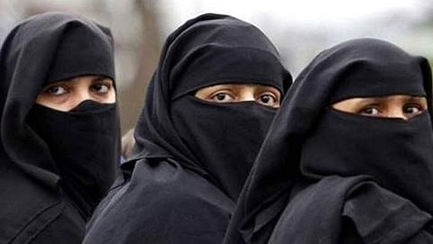 ತ್ರಿವಳಿ ತಲಾಕ್  ವಿರುದ್ಧ ಅರ್ಜಿ: ಕೇಂದ್ರಕ್ಕೆ ಸುಪ್ರೀಂ ನಿಂದ ನೋಟಿಸ್