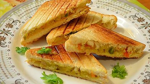 ಬ್ರೆಡ್ ಆಮ್ಲೆಟ್ ಸ್ಯಾಂಡ್'ವಿಚ್