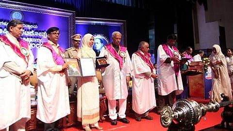 ಬೆಂಗಳೂರು ವಿಶ್ವವಿದ್ಯಾಲಯದ ಈ ವರ್ಷದ ಘಟಿಕೋತ್ಸವದ ಚಿತ್ರ