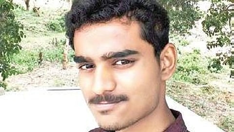 ಶಿವಮೊಗ್ಗ: ರ್ಯಾಗಿಂಗ್ ನಿಂದ ನೊಂದು ಎಂಬಿಬಿಎಸ್ ವಿದ್ಯಾರ್ಥಿ ನೇಣಿಗೆ ಶರಣು