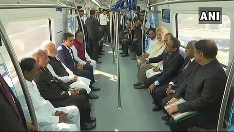 ಮೆಟ್ರೋದಲ್ಲಿ ಪ್ರಧಾನಿ ಮೋದಿ ಹಾಗೂ ಕೆಸಿಆರ್