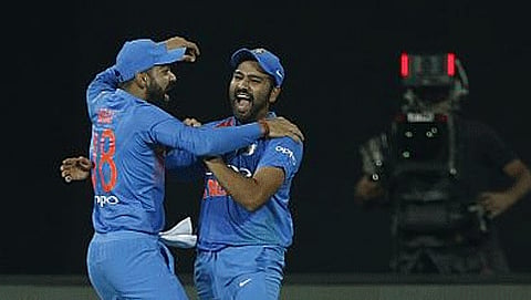 ಸಂಭ್ರಮದಲ್ಲಿ ಕೊಹ್ಲಿ-ರೋಹಿತ್ ಶರ್ಮಾ