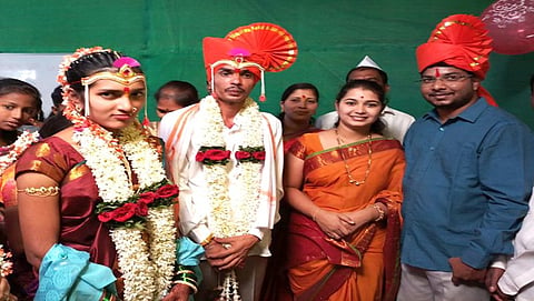 ಗಜಾನನ ಮನೆ ಮತ್ತು ಸ್ನೇಹಲ್ ಫೌಂಡೇಶನ್ ಸ್ಥಾಪಕರಾದ ಮಹೇಶ್ ಜಾದವ್ ಮತ್ತು ಮಧು ಜೊತೆ