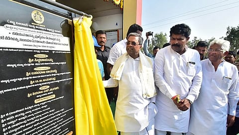 ಕೊಪ್ಪಳದ ಕುಷ್ಟಗಿಯಲ್ಲಿ ಅಭಿವೃದ್ಧಿ ಕಾರ್ಯಗಳಿಗೆ ಚಾಲನೆ ನೀಡಿದ ಮುಖ್ಯಮಂತ್ರಿ ಸಿದ್ದರಾಮಯ್ಯ
