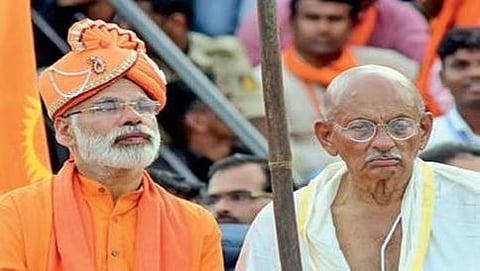 ಮೋದಿ ಮತ್ತು ಮಹಾತ್ಮರಂತೆ ಕಾಣುವ ಸದಾನಂದ ನಾಯಕ್ ಮತ್ತು ಔ-ಗಸ್ಟಿನ್ ಅಲ್ಮೇಡಾ
