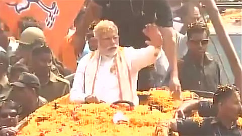 ವಾರಣಾಸಿಯಲ್ಲಿ ಪ್ರಧಾನಿ ಮೋದಿ ರೋಡ್ ಶೋ