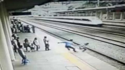ಆತ್ಮಹತ್ಯೆ ಯತ್ನ ದೃಶ್ಯ