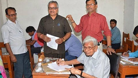 ಪರೀಕ್ಷೆ ಬರೆದ ರಾಜ್ ಕುಮಾರ್ ವೈಶ್ಯ