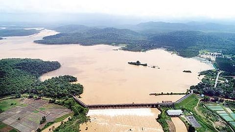 ಗಾಜನೂರಿನ ಬಳಿ ತುಂಬಿ ಹರಿಯುತ್ತಿರುವ  ತುಂಗಾ ನದಿ
