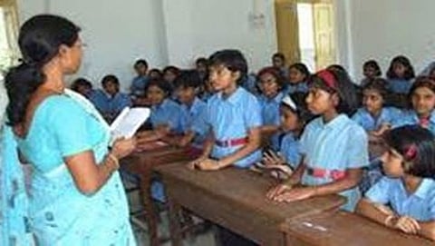 10 ಸಾವಿರ ಶಿಕ್ಷಕರ ನೇಮಕಕ್ಕೆ ಅಧಿಸೂಚನೆ