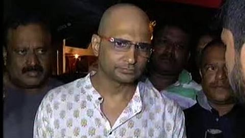 ವಿಕ್ಟೋರಿಯಾ ಆಸ್ಪತ್ರೆಗೆ ಆಗಮಿಸಿದ ಇಂದ್ರಜಿತ್ ಲಂಕೇಶ್