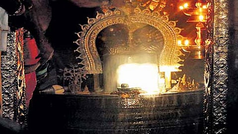 ಗವಿ ಗಂಗಾಧರೇಶ್ವರ ದೇವಸ್ತಾನ