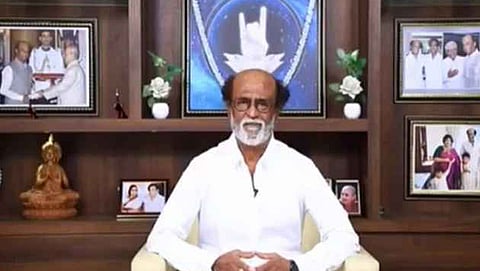 ಪಕ್ಷದ ಲೋಗೋ ಬಿಡುಗಡೆ ಮಾಡಿದ ರಜನಿಕಾಂತ್