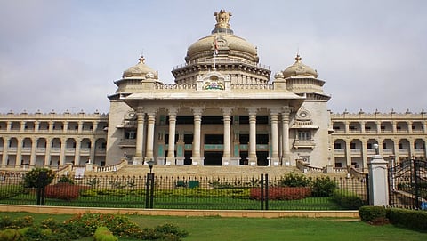 ಸರ್ಕಾರಿ ನೌಕರರ ಕುಟುಂಬದ ಆಸ್ತಿ ವಿವರ ಸಲ್ಲಿಕೆ ಕಡ್ದಾಯ: ಸಚಿವ ಸಂಪುಟ ಮಹತ್ವದ ನಿರ್ಧಾರ