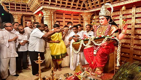 ಮಂಗಳೂರು ದಸರಾಗೆ ಮುಖ್ಯಮಂತ್ರಿ ಕುಮಾರಸ್ವಾಮಿ ಚಾಲನೆ