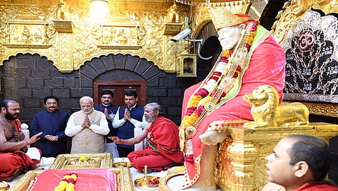 ಶಿರಡಿ ಸಾಯಿಬಾಬಾ ಸಮಾಧಿ ಮಂದಿರದಲ್ಲಿ ಪ್ರಧಾನಿ ಮೋದಿ