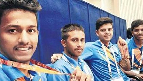 ಬೆಂಗಳೂರು; ಚಿನ್ನ ಗೆದ್ದ ಭದ್ರತಾ ಸಿಬ್ಬಂದಿ ಪುತ್ರ, ವಿಶ್ವ ಚಾಂಪಿಯನ್'ಶಿಪ್'ನತ್ತ ಲಗ್ಗೆ