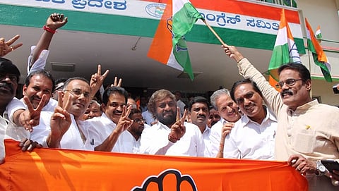 ಕಾಂಗ್ರೆಸ್ ನಾಯಕರ ವಿಜಯೋತ್ಸವ
