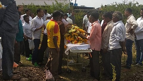 ಕಣಗಲಿ ಅಂತ್ಯಕ್ರಿಯೆ