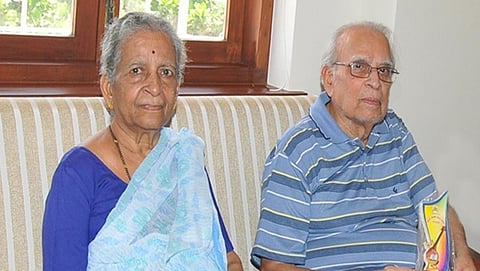 ಸಾಹಿತಿ ಯಶವಂತ ಚಿತ್ತಾಲ ಮತ್ತು  ಪತ್ನಿ ಮಾಲತಿ ಚಿತ್ತಾಲ