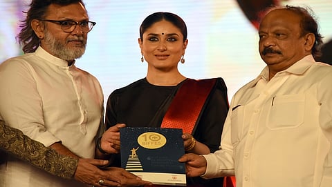 10ನೇ ಬೆಂಗಳೂರು ಅಂತಾರಾಷ್ಟ್ರೀಯ ಚಲನಚಿತ್ರೋತ್ಸವ ಉದ್ಘಾಟಿಸಿದ ವಾರ್ತಾ ಸಚಿವ ರೋಷನ್ ಬೇಗ್, ನಿರ್ದೇಶಕ ಓಂ ಪ್ರಕಾಶ್ ಮೆಹ್ರಾ, ಬಾಲಿವುಡ್ ನಟಿ ಕರೀನಾ ಕಪೂರ್ ಖಾನ್