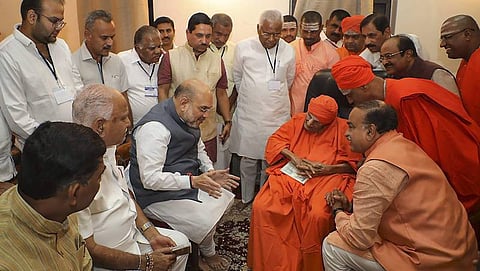 ತುಮಕೂರಿನ ಸಿದ್ಧಗಂಗಾ ಮಠಕ್ಕೆ ಭೇಟಿ ನೀಡಿದ ಅಮಿತ್ ಶಾ