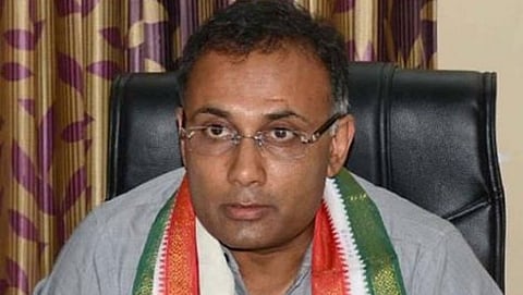 ದಿನೇಶ್ ಗುಂಡೂರಾವ್, ಯೋಗಿ ಆದಿತ್ಯನಾಥ್