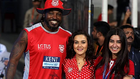 ಕಿಂಗ್ಸ್ ಇಲೆವೆನ್ ಪಂಜಾಬ್ ತಂಡ ಸಹ ಮಾಲೀಕೆ ಪ್ರೀತಿ ಜಿಂಟಾ ಜತೆ ಗೇಲ್