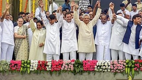 ಕರ್ನಾಟಕದಲ್ಲಿನ ಸಮ್ಮಿಶ್ರ ಸರ್ಕಾರ ಅಸ್ತಿತ್ವದ ಸಂದರ್ಭದಲ್ಲಿದ್ದ ವಿರೋಧ ಪಕ್ಷಗಳ ನಾಯಕರ ಚಿತ್ರ
