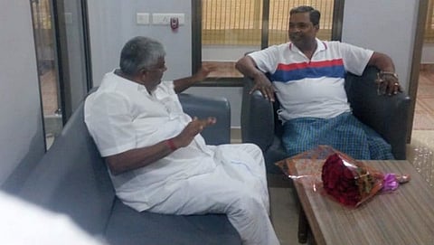 ರೇವಣ್ಣ ಮತ್ತು ಸಿದ್ದರಾಮಯ್ಯ ಭೇಟಿ